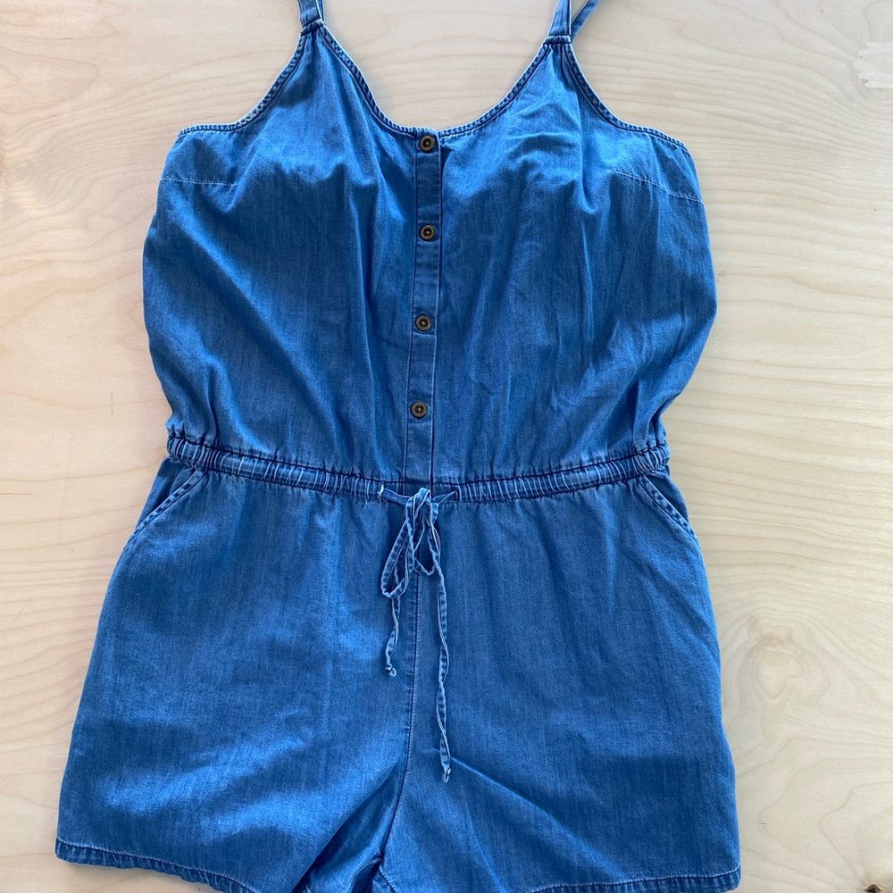 Old Navy Chambray Romper size Medium